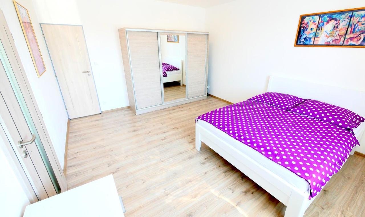 Apartman U Louckeho Klastera 2 Plus Kk Зноймо Экстерьер фото