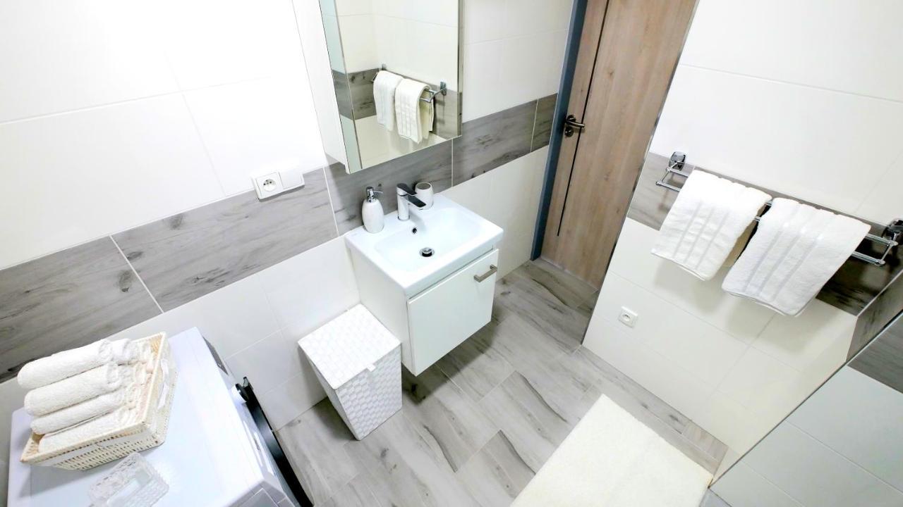 Apartman U Louckeho Klastera 2 Plus Kk Зноймо Экстерьер фото